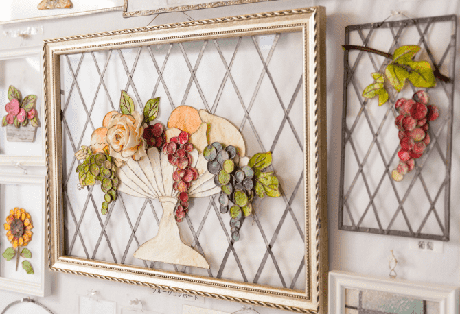 ステンドフラワーの作品が飾られている写真